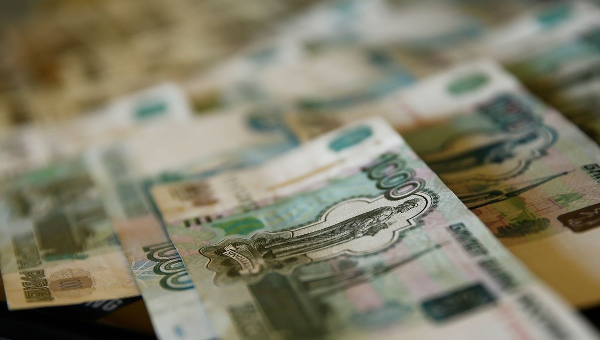 Ruble, dolar karşısında son 4 yılın en yüksek seviyesinde